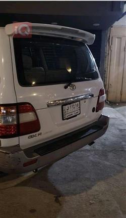 تۆیۆتا لاند کروزەر
